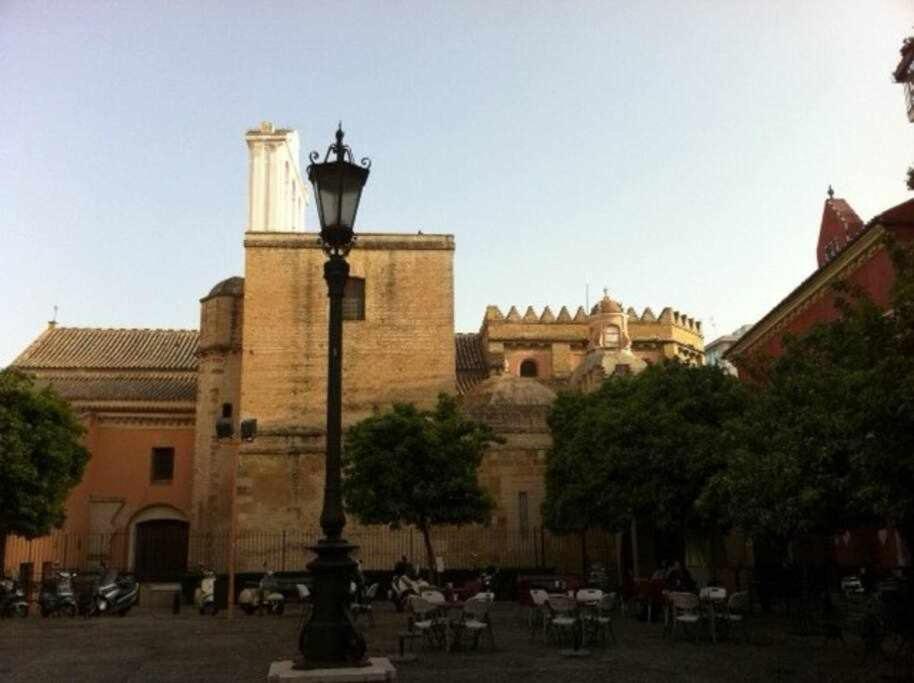 Enjoy Life Sevilla Екстериор снимка