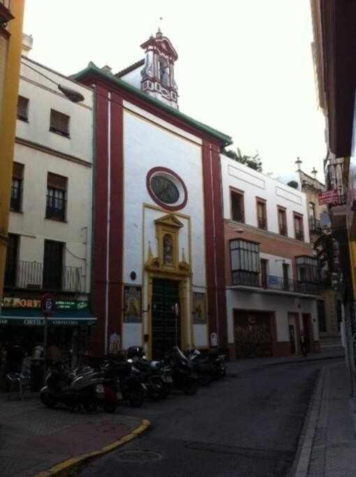 Enjoy Life Sevilla Екстериор снимка